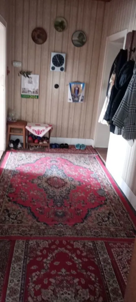 BRASADAS vinde ap 3 cam în casă - zona Botizului. - Agenția imobiliara BRASADAS vinde apartament cu 3 camere (etajul 2) în casă în asociație, p+2 etaje (cate un apartament pe etaj) bucătărie imensă, baie, cămară de alimente, hol spațios, boxă beci, curte mare comună, teren grădină, garaj.
www.brasadas.com.
