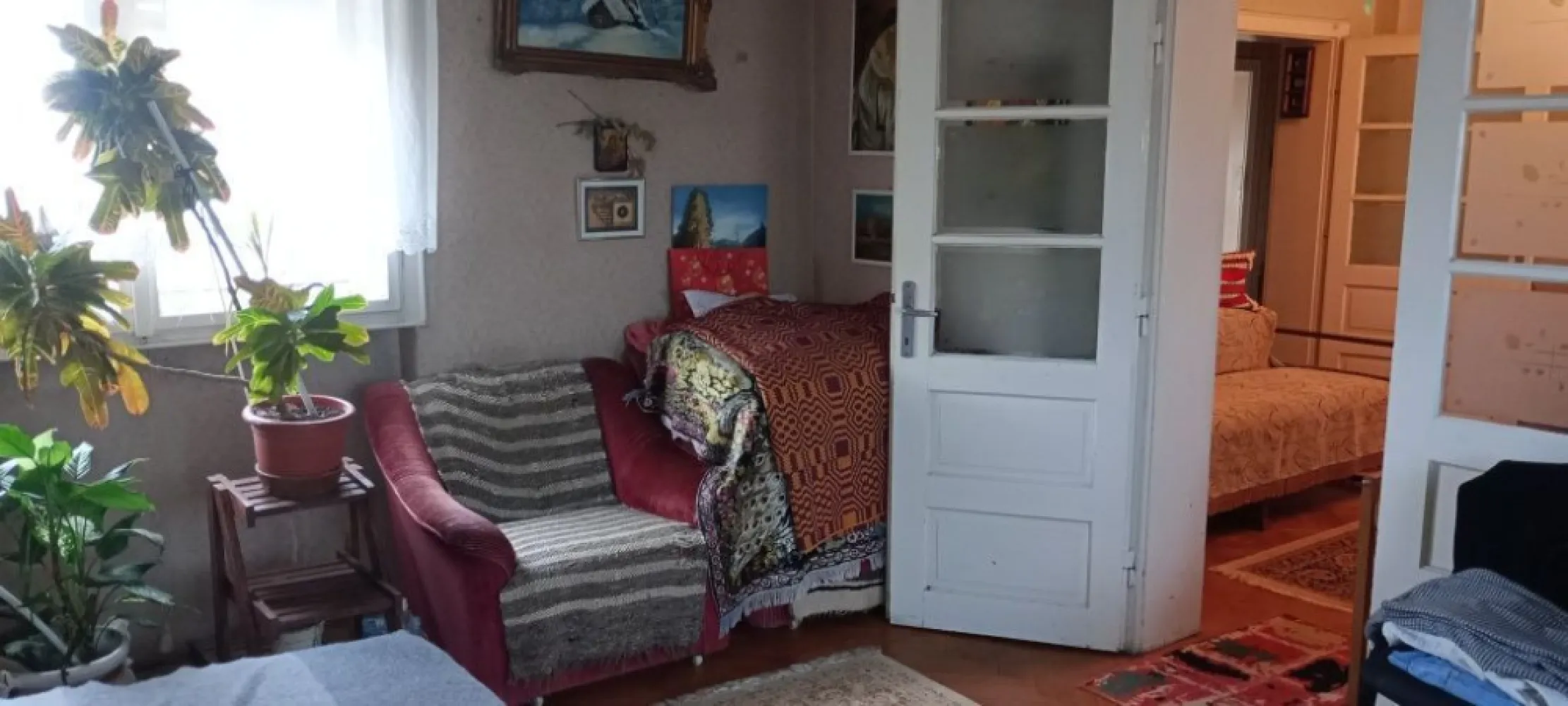 BRASADAS vinde ap 3 cam în casă - zona Botizului. - Agenția imobiliara BRASADAS vinde apartament cu 3 camere (etajul 2) în casă în asociație, p+2 etaje (cate un apartament pe etaj) bucătărie imensă, baie, cămară de alimente, hol spațios, boxă beci, curte mare comună, teren grădină, garaj.
www.brasadas.com.