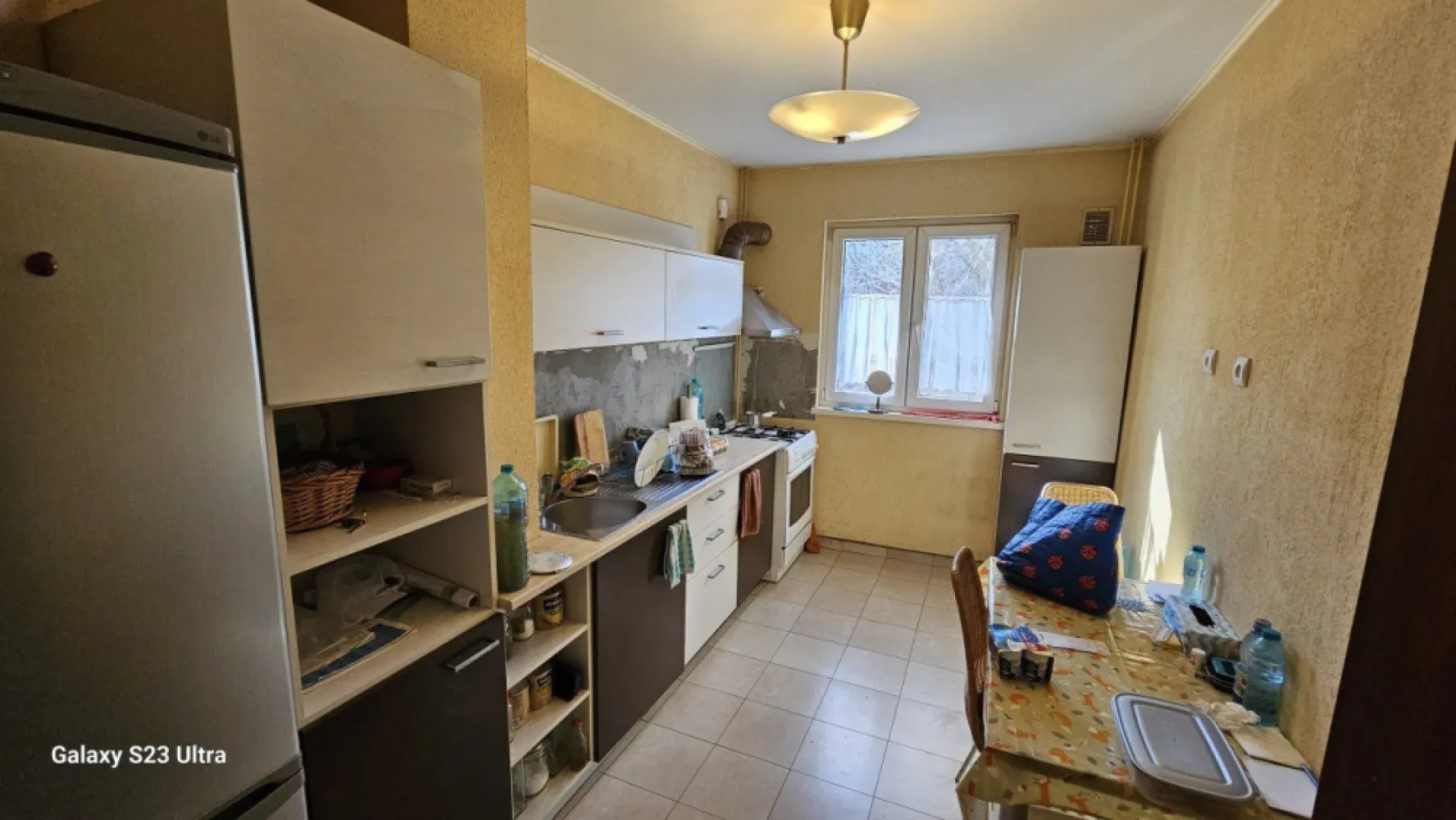 Apartament 4 Camere , et.3/4, Berceni-Racovita - Zona liniştită, verdeaţa, Metrou=750m (10min)
Parchet, Gresie / Faianţa, Termopane noi, Uşi noi, AC.
- Comision 0% = Fără agenţii imobiliare