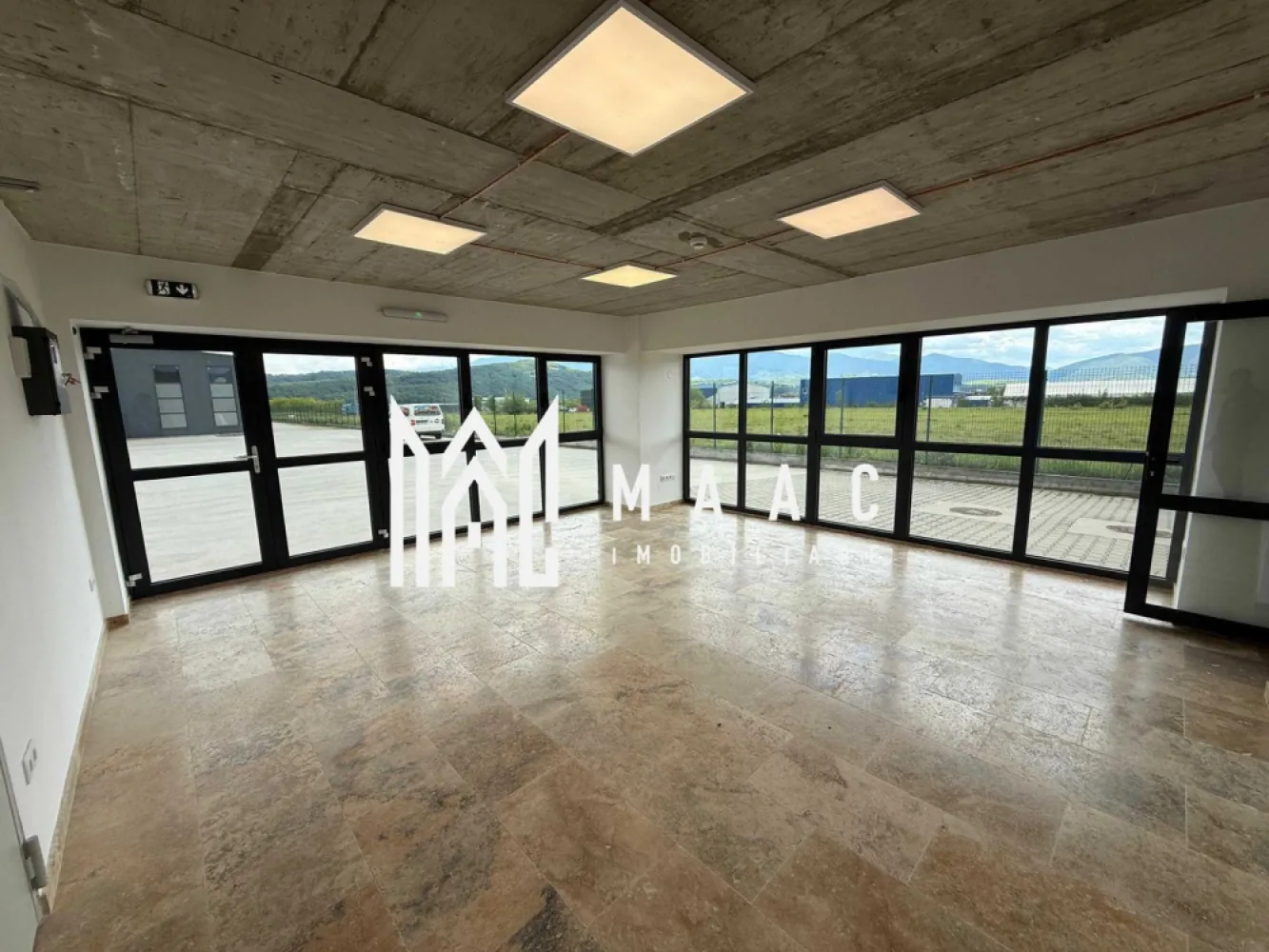 Hală logistică I 1200 mp I Acces TIR I Birouri I Tălmaciu