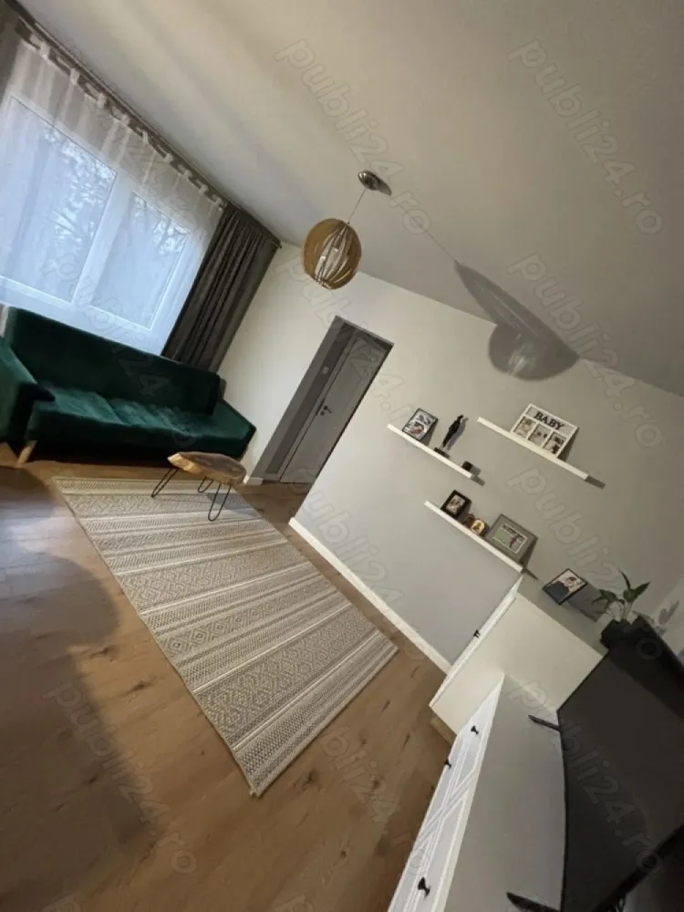 Apartament 3 camere zona Minerva - Vând apartament cu 3 camere situat în spate la Minerva Manastur, strada Bucegi.Apartamentul este poziționat la etajul 2.Se vinde complet mobilat și utilat. În apropiere este stație de transport, grădinițe, școli.