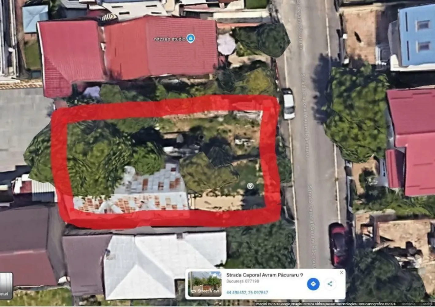 Teren 400 mp si casa 66 mp Aviatiei - Teren 400 mp pretabil constructie si casa 66 mp in stare buna. 
Certificat urbanism L1A POT 40% CUT max 1,57, regim inaltime P+2+M max 15m.
Dimensiuni 16 deschidere la strada 25 adancime.
Adresa str Pacuraru Avram nr 9 - 11 sector 1.