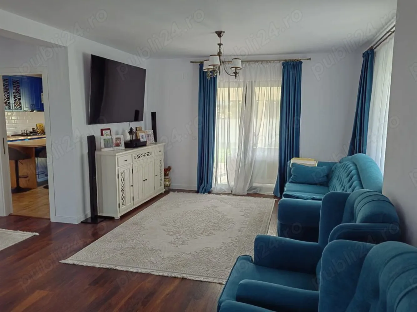 Casa de vânzare Miroslava D+P+1E - Proprietar vând casă model deosebit tip mediteranean în Vorovesti-Miroslava D+P+1E racordată la toate utilitățile,139mp utili, 430 mp teren, 15mp beci, Terasa acoperita 15mp.
Ascces rapid la strada principală asfaltata 150m, stație de autobuz la 200m,spălătorie auto la 200 m,supermarket, farmacie, grădiniță, școală.
Instalație automatizata de irigare
Centrala termica prin condensare - sistem de incalzire centralizat pe 3 zone cu termostate. 
Canalizare tip fosa ecologica 
Încălzire în pardoseala la parter și etaj calorifere. 
Finisaje de înaltă calitate,loc de parcare. 
Construcție 2022 
Scari interioare din lemn masiv
Uși lemn masiv
Mobila bucătărie pe comanda din MDF Vopsit
Bai echipate complet, vas wc suspendat grohe, lavoar ceramica, etc. 
Cabina de dus și cada premium cu termostat grohe. 
Demisol - Beci 15m 
Parter- Living spațios, bucătărie separată cu ieșire pe terasă, hol, baie
Etaj- 3 camere cu balcoane, baie, hol, pod pentru depozitare.

 Preț 230.000eur - persoana fizica -(zero șapte patru trei șapte opt noua zero trei șapte)