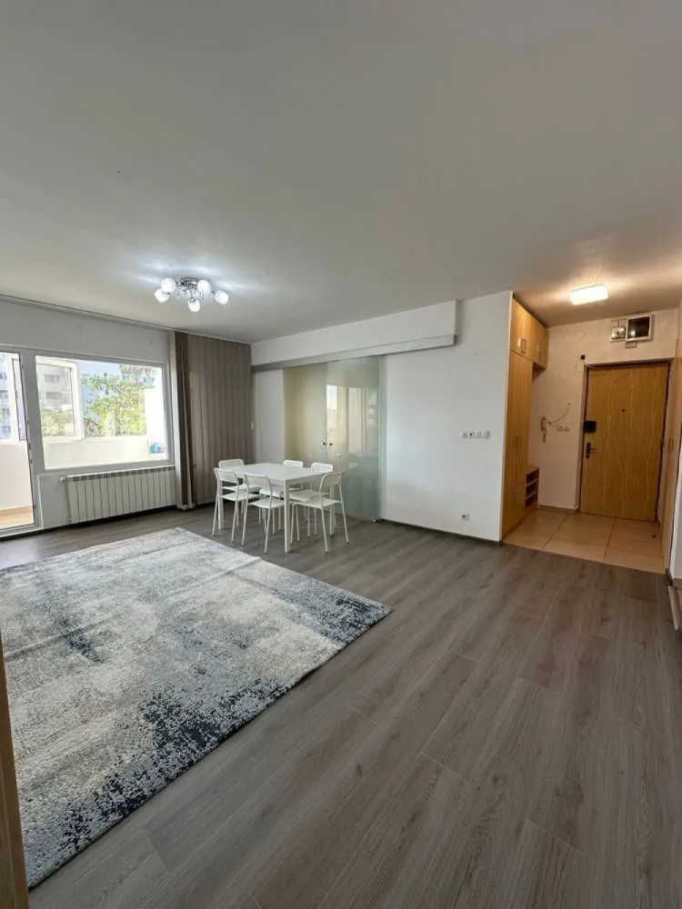 Apartament 4 camere zona Lujerului - Proprietar vand apartament 4 camere 94 mp2 . zona lujerului

-doua bai, doua balcoane
-etaj 5/10 
-centrala proprie
-masina de spalat vase
-loc de parcare
-Instalatia schimbata 

Apartamentul este recent zugravit. 
Paturile, mobila din camere, TV, masina de spalat, frigider toate sunt noi. 

Pentru mai multe detalii rog sa ma contactati pe nr din anunt!