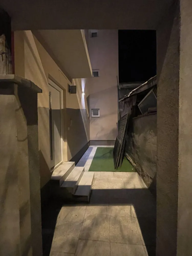 Casa/Vila sector 1 Bucuresti Soseaua Chitilei - Casa 2024 P+2+M 
75 mp nivel

Toate utilitatile

Soseaua Chitilei sector 1 Bucuresti( Alunului 2A)

Teren pe colt cu deschideri generoase

La casa au fost folosite doar materiale premium tamplarie Qfort, incalzire in pardoseala, izolare mansarda cu spuma si cele mai noi tehnici folosite la partea electrica si cea sanitara,bai cu ceramica din Italia completate cu wc incastrate si dusuri din sticla
De asemenea compartimentarea imobilului permite atat pastrarea initiala de vila individuala cat si crearea unui apartament pe etaj( avand absolut toate utilitatile trase in mod expres.
Zona: Laminorului, Bucurestii Noi, Pod Constanta, Jiului, Soseaua Chitilei sector 1.