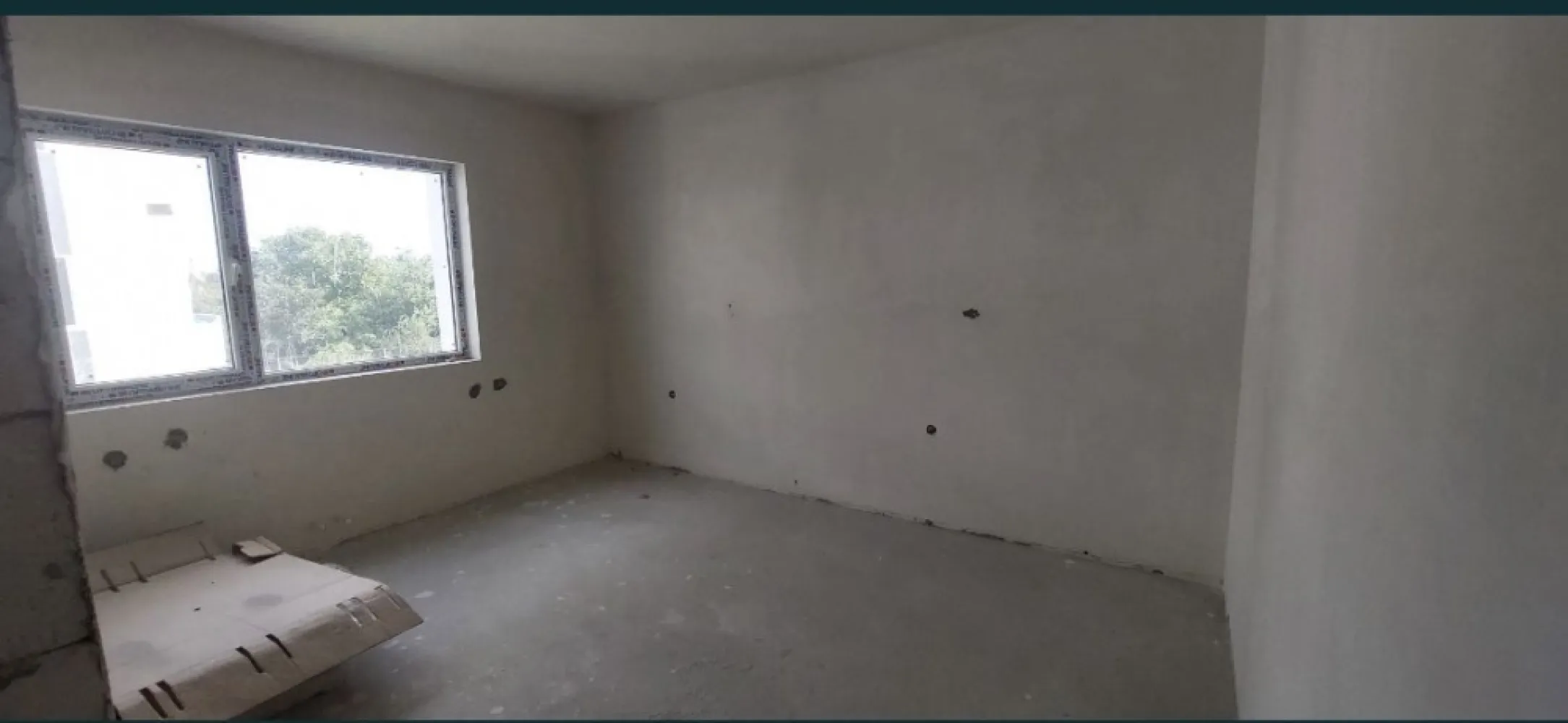Proprietar Apartament 64 mp utili Constanta - apartamentele se afla la stadiul de alb cu toate utilitatile trase.

Direct de la dezvoltator ofer la vanzare intr un cartier Rezidential Apartamente si Garsoniere pe un teren de 3311 mp.
Sau Construit 2 blocuri P+3 cu amprenta de 400 mp fiecare bloc.

Locatarii blocurilor au urmatorele facilitati: locuri de parcare , locuri de biciclete , loc de joaca pentru copii , loc pentru pubele , spatiu verde,racordare la apa si canalizare , gaze , curent electric , Poarta electrica la intrare in curte.

Adresa blocurilor:str. Calafatului nr. 38 c

( cartier viile noi str.calafatului este intre str.comarnic si soseaua din vii )

#Apartamente 63 mp utili
Pret incepand de la 48.850 € la alb.

#Garsoniere 37 mp utili
Pret incepand de la 35.850 € la alb

Parcare contra cost

Apartamentele la alb se vor oferi in stadiul urmator ( pereti finisati pana la lavabil,pardoseala sapa elicopterizata,instalatii electrice , termice si sanitare,Usa la intrare si geamuri )

Apartamentele la cheie se vor oferi in stadiul urmator ( usi interioare si exterior,parchet , faianta ,gresie , centrala termica , radiatoare otel , lavabil alb pe pereti )

Nu ezitati sa sunati
Mai multe detalii la telefon