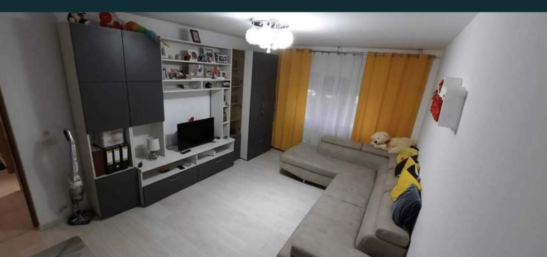 Apartament 2 camere - Direct proprietar vând apartament 2 camere sau schimb cu casa in (Cumpana/Lazu) Decomandat confort 0 57 mp Parter Cu următoarele Instalație electrica complet noua, Instalație sanitara complet noua Centrala gaze Ariston și calorifere noi Geamuri termopan tot apartamentul plus rulouri anti efracție la toate geamurile Izolație exterioara Usi noi întrare+camere Scurgere proprie (separata de ce-a a blocului] Mobila pe comanda de ce-a mai înaltă calitate si in (bucătărie+baie MDF VOPSIT) Electrocasnice (masina spalat vase-masina spălat rufe-cuptor electric ) Gradina în fata apartamentului (Nu este proprietate ) Este la 2 minute de mers pe jos de Lidl ,piața, stație Ratc , școală. Gradinita ,farmacie ,bănci , parc Zona km5 Rog și ofer seriozitate, mai multe detalii privat Mulțumesc