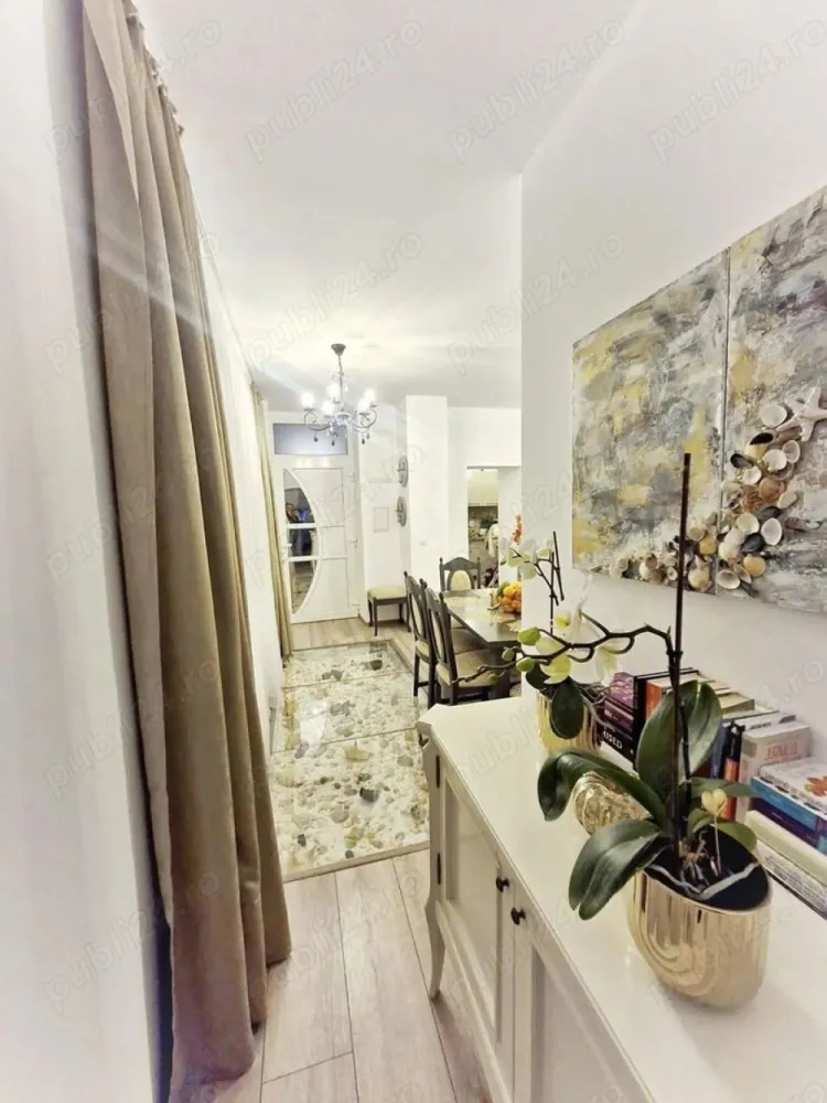 BRASADAS vinde ap 4 cam 130 mp in cladire istorica. - Agentia imobiliara BRASADAS vinde un apartament premium construit pe doua etaje cu suprafata totala de 130 mp. ce oferă combinația rară dintre farmecul unei clădiri istorice și confortul unei locuințe moderne, într-una dintre cele mai căutate zone din Satu Mare.
Are 4 camere spațioase, 2 băi generoase, o baie prevazuta cu duș si cealalta prevazuta cu cadă încastrată in podea.
Bucătărie elegantă, scară interioară, renovare premium, încălzire în pardoseală, centrală proprie, geamuri termopan, aer conditionat, sistem de supraveghere video.
Poziție excelentă: aproape de școli, licee, instituții și parcuri.
Www.brasadas.com.
