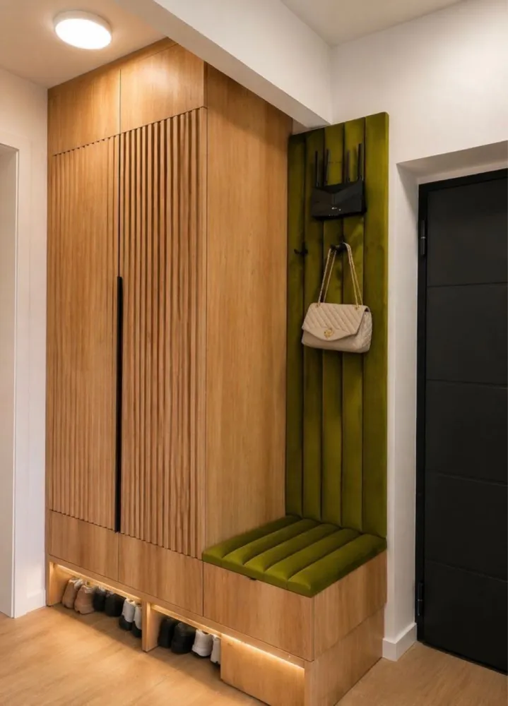BRASADAS vinde ap 3 cam 80 mp etaj 2 in zona Unirii. - Agentia imobiliara BRASADAS vinde apartament modern 80 mp + 10 mp terasa, amenajat în stil modern, situat într-o zonă foarte bună 

Se vinde complet mobilat și utilat, exact ca în poze

Detalii principale:
 • Suprafață utilă: 80 mp
 • Terasă: 10 mp
 • Etaj: 2
 • Bloc construit în 2021
 • Compartimentare:
 • Living spațios
 • Bucătărie cu living open space
 • 2 Dormitoare
 • 2 băi
 • Loc de parcare inclus

Avantaje:
Design modern, finisaje de calitate
Spațiu generos și bine compartimentat
Lumină naturală din plin
Zonă liniștită, ideală pentru locuit
Aproape de facilități (creșă, magazine, etc.)

Www.brasadas.com.