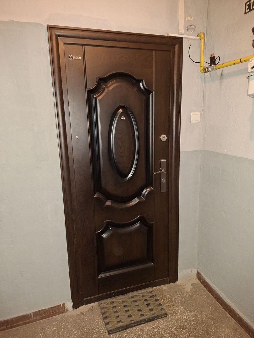 BRASADAS vinde apartament cu 2 cam etaj 3 Botizului.