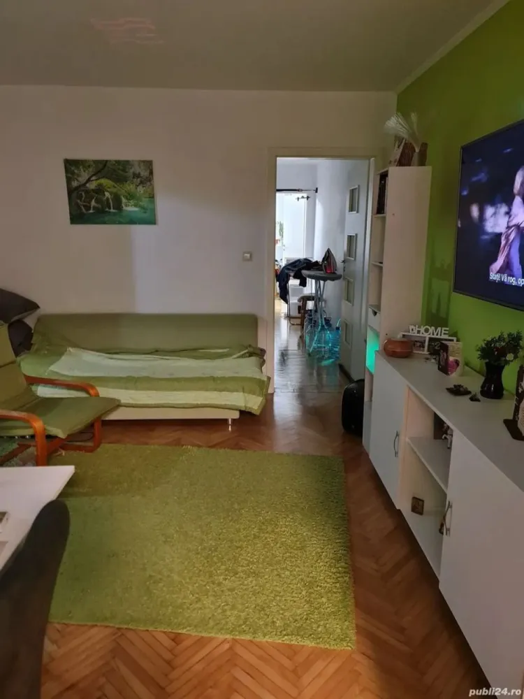 Apartament 4 camere in gheorgheni - Vand apartament 4 camere in gheorgheni.zona Hotel Royal . Compus din 3 dormitoare decomandate plus Un living cu bucatarie. O baie de serviciu si o baie cu dus. Utilat si mobilat La cheie. O boxa la subsol. Bloc izolat termic. Etaj parter inalt din 4..Zona linistita . Cu scoala si gradinite aproape. Cu parculete de joaca langa bloc . Magazine si primarie la cativa metri. Pentru mai multe poze va rog sa ma contactati pe whatupp. sau ma sunati.
Pret negociabil.