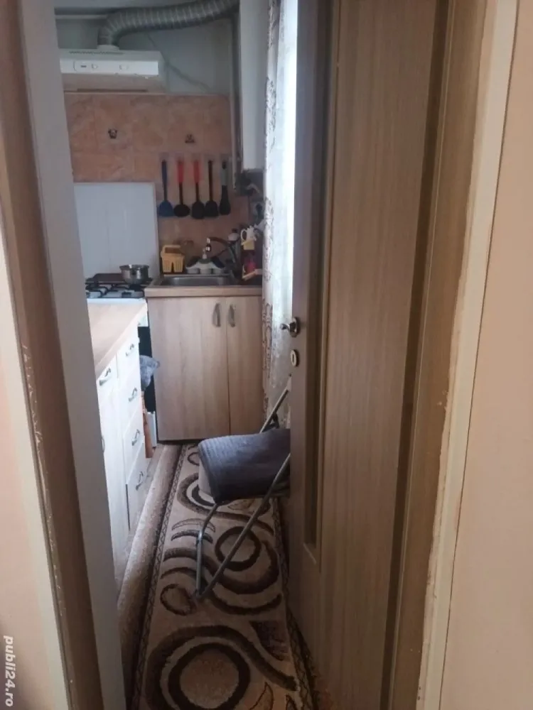 BRASADAS vinde ap 2 cam IRIS. - Agentia Imobiliara BRASADAS vinde apartament doua camere, bucătărie, baie, hol, camara, terasa , parcare, apartamentul se afla în cartierul Iris , aproape de Auchan, Mega , stațiile de autobuz și tramvai.