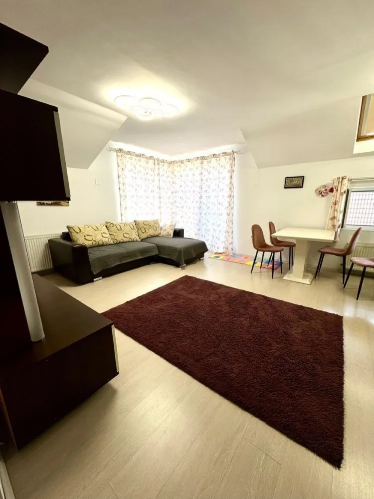 BRASADAS vinde ap 2 cam, Floresti. - Agentia Imobiliara BRASADAS vinde apartament in Floresti la mansarda ( dar NU este ultimul etaj, deasupra fiind locatari ), f aproape de JYSK, Kik, statia de autobus, etc, mobilat/utilat, cu CF., include loc de parcare exterior, 56 mp utili si 8 mp balcon disponibil imediat.
www.brasadas.com.