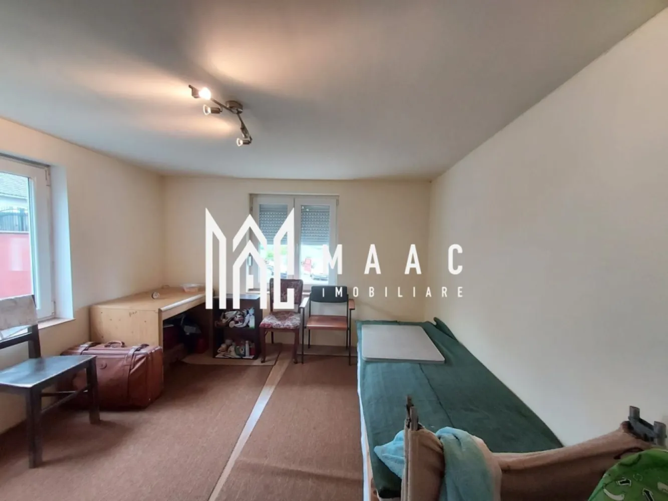 Casa | 1331 mp Teren | Miercurea Sibiului | - MAAC Imobiliare vă propune spre vânzare un teren generos de 1331mp cu construcție existentă, situat în Miercurea Sibiului, într-o zonă liniștită, ideală pentru dezvoltare rezidențială sau casă de vacanță reprezentata in exclusivitate Detalii proprietate: Suprafață teren: 1331 mp Racordat la toate utilitățile: apă, canalizare, curent electric (instalație electrică schimbată) Suprafață utilă construcție existentă: 22 mp Magazie: 11 mp Avantaje: Libertate de dezvoltare pentru proiecte rezidențiale sau recreative Zonă liniștită, cu priveliște deschisă către câmp Infrastructură completă pentru racordare la utilități O oportunitate excelentă de investiție sau pentru amenajarea unei locuințe de vacanță într-un cadru natural, la doar câțiva pași de Sibiu. Pentru mai multe detalii și programarea unei vizionări, vă invităm să ne contactați, menționând ID: CP2544817 }}