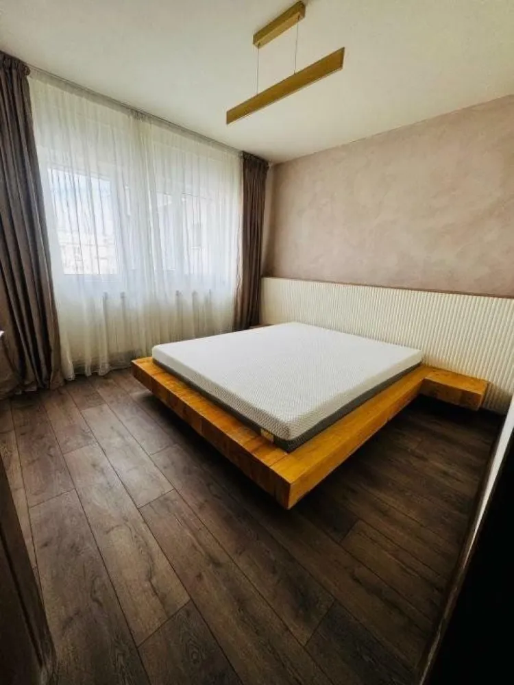 Inchiriere aparatament 2 camere Aviatiei - proprietar - Proprietar, inchiriez apartament 2 camere, decomanadat, sector 1, cartier Aviatiei, strada Borsa, renovat şi utilat, centrala proprie pe gaz, loc de parcare inclus.

Owner, renting 2 bedroom apartment, 1 sector, Aviatiei, Borsa street, new renovated and fully equipped, owned gas central heating, parking spot included.