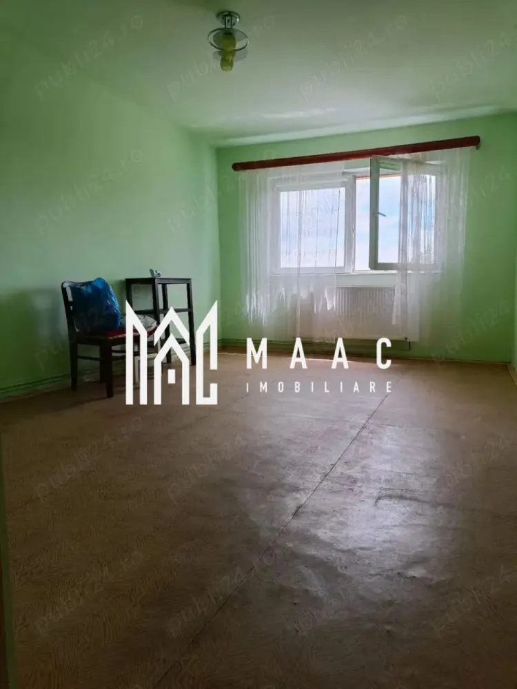Apartament 2 camere | Balcon | Pivnita | Vasile Aaron - MAAC Imobiliare va prezinta un apartament decomandat cu 2 camere – Zona Vasile Aaron, Sibiu. Caracteristici: Suprafață utilă: 50 mp Etaj: 4 din 5 (ultimul etaj este mansarda) Compartimentare: Living luminos, dormitor separat, bucătărie închisă, cu cămară, balcon închis de 5 mp. Pivniță inclusă – spațiu suplimentar pentru depozitare Dotări și finisaje: Geamuri termopan Centrală termică proprie cu calorifere Apartament luminos, cu orientare favorabilă În imediata apropiere se află: Magazine alimentare și supermarketuri Stații de autobuz – conexiune rapidă cu restul orașului Școli, grădinițe, parcuri și spații verzi Farmacii, bănci și alte servicii utile Ideal atât pentru locuit, cât și pentru investiție în scop de închiriere. Pentru mai multe detalii precizati telefonic ca ati vazut anuntul cu ID: CP2544668 }}
