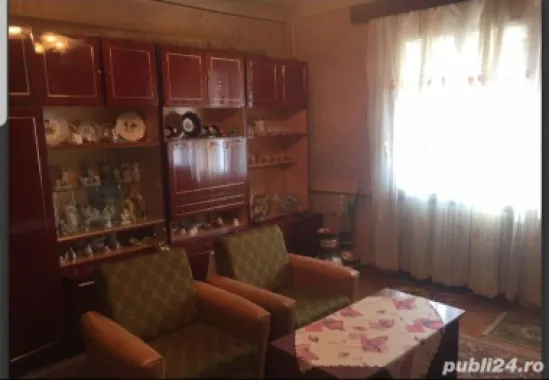 BASARAS vinde casa inchiriata pe 3 ani 800 Euro/luna.