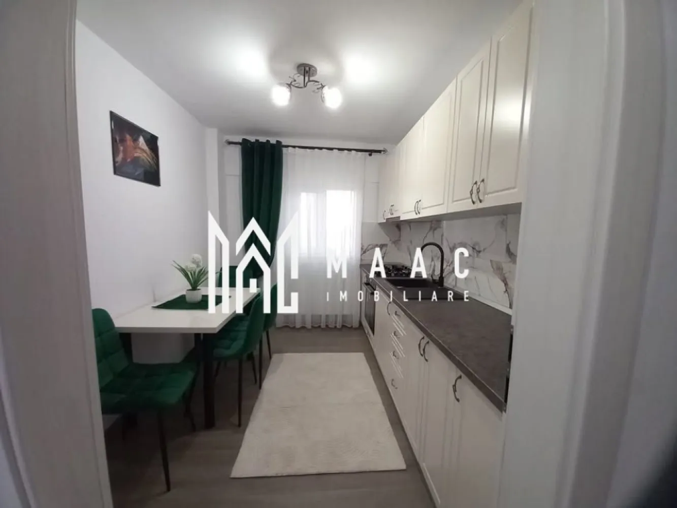 Apartament 2 camere | Decomandat | Etaj 2 | Balcon | Pivniță | Ștrand - Maac Imobiliare prezintă un apartament spațios și complet decomandat, situat la etajul 2 din 4 al unui bloc bine întreținut din cartierul Ștrand. Locuința dispune de o suprafață totală de 71 mp, din care 61 mp utili și balcon generos de 10 mp, perfect pentru momentele de relaxare. Apartamentul a fost renovat recent, inclusiv instalația electrică și cea termică, oferind un confort modern și siguranță. Este compus din două camere mari, bucătărie separată, baie cu geam, hol spațios și balcon închis. Se vinde mobilat și utilat complet, exact ca în fotografii – gata de mutat! Beneficiază de o pivniță mare, ideală pentru depozitare suplimentară, și se află într-o zonă foarte bine dezvoltată, cu acces facil către: stații de autobuz, școli și grădinițe, magazine și farmacii, parc și alte facilități de cartier. Ideal pentru locuit sau investiție! Pentru mai multe detalii specificati ca ati vazut anuntul cu ID: CP2539690 }}