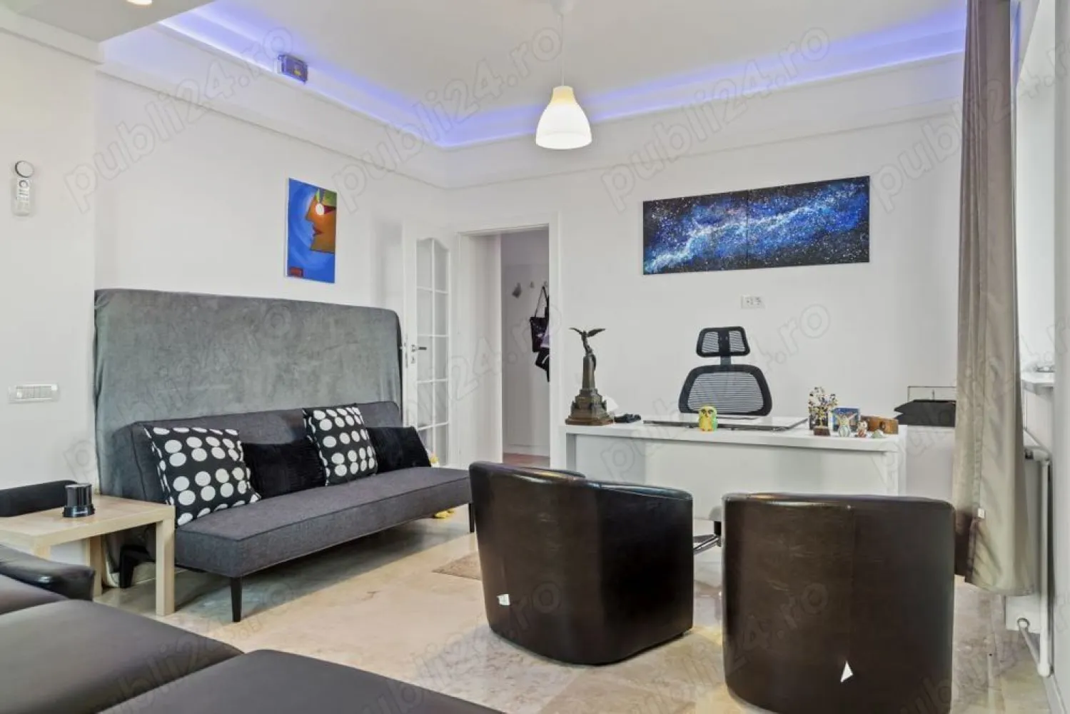 BRASADAS vinde Studio Lux Etaj 9/9 40mp Piata Romana. - Agenția imobiliara BRASADAS vinde apartament cu 2 camere transformat in studio lux, ULTRACENTRAL, 40mp, baie, bucatarie, dressing, 2 holuri.
Renovat recent in 2024, lumina led in toatat casa, instalatii noi, centrala, termopane tripan, aer dublu invertor, marmura, complet mobilat si utilat ori pentru locuit, ori pentru cabinet.
Scara renovata, lift nou, etajul 9/9 cu vedere asupra Pietei Romane si in spate pe Dlvd. Dacia.
Proximitati. ASE vis-a-vis, metrou Romana jos la scara, statii autobuze jos la scara, magazine, MEGA, banci, farmacii, restaurante la parter, scoli, gradinite, policinica 10, spitatul de oftalmologie, etc.
Pentru mai multe oferte accesați www.brasadas.com.