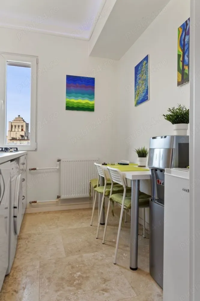 BRASADAS vinde Studio Lux Etaj 9/9 40mp Piata Romana. - Agenția imobiliara BRASADAS vinde apartament cu 2 camere transformat in studio lux, ULTRACENTRAL, 40mp, baie, bucatarie, dressing, 2 holuri.
Renovat recent in 2024, lumina led in toatat casa, instalatii noi, centrala, termopane tripan, aer dublu invertor, marmura, complet mobilat si utilat ori pentru locuit, ori pentru cabinet.
Scara renovata, lift nou, etajul 9/9 cu vedere asupra Pietei Romane si in spate pe Dlvd. Dacia.
Proximitati. ASE vis-a-vis, metrou Romana jos la scara, statii autobuze jos la scara, magazine, MEGA, banci, farmacii, restaurante la parter, scoli, gradinite, policinica 10, spitatul de oftalmologie, etc.
Pentru mai multe oferte accesați www.brasadas.com.