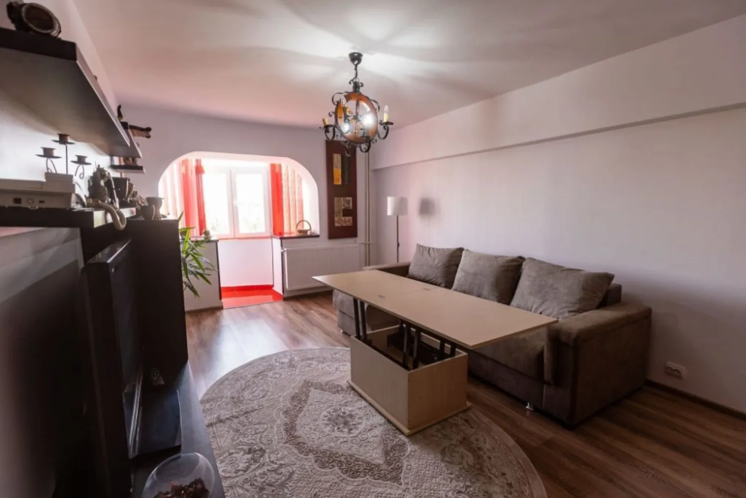 BRASADAS închiriază ap 2 cam Bd. Unirii, complet mobilat si utilat - Agenția imobiliara BRASADAS închiriază apartament de 2 camere situat in cea mai frumoasa zona a Bucurestiului pe Bd. Unirii , o zona curata linistita plina de frumos si istorie, in apropierea Bibliotecii Nationale. Apartamentul se afla intr un bloc P + 10 din anul 2000 ,la etajul 5, are su. 68 mp., 2 camere, baie,bucatarie ,holuri si 3 balcoane. dispune si de un loc de parcare. Apartamentul este foarte frumos mobilat, tineresc, curat, disponibil imediat . Va invitam la o vizionare.
se doreste o chirie si o garantie.