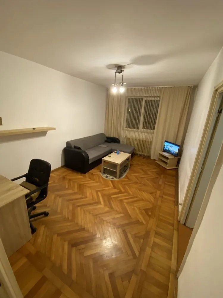 2 camere vis a vis AFI Cotroceni - parcare - proprietar - Apartament 2 camere vis a vis de intrare AFI Cotroceni

parter din 4, 53mp, bloc reabilitat, repartitoare caldura.
loc parcare inclus
situat la 50m de Afi si 3 min de metrou Orizont

Direct proprietar.

1 chirie + 1 garantie