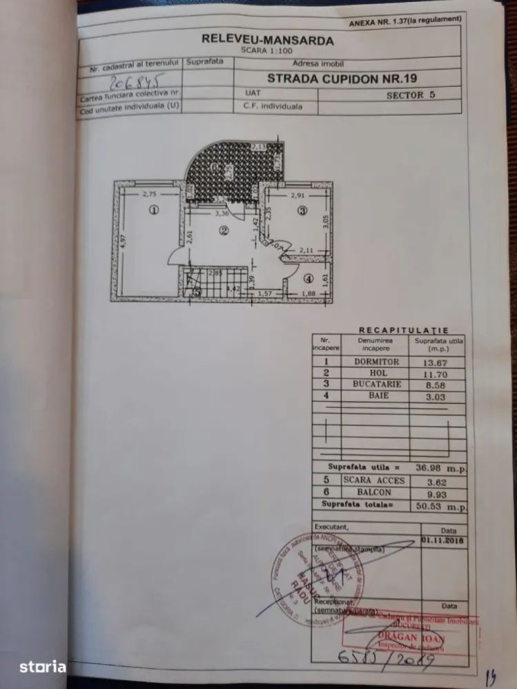 Casa / Vilă Carrefour Alexandria Rahova - Contact 
Direct Propietar
Casa este situata la 200 de metri Carrefour Alexandriei, Kaufland , Lid'l pe strada Cupidon intr.o zona linistita
-situata la 20 de min de Piata Unirii si 40 de min de Piata Romana .
Mijloace de transport accesibile
 STB - autobuz 226 ( ajunge la piata Romana)
-tramvai 32 ( ajunge la piata Unirii)
-troilebuz 96 ( ajunge la gara de nord)
Constructie caramida si cadre B.A. , constructie 2007 
Suprafata construita 58 m2
Suprafata locuibila parter+etaj 109m2
Suprafata teren 107 m2
Facilitati :
-garaj
-Foisor
-gratar
-curte
-magazie 
-gradina
-pivnita (beci)
Dispune de 2 livinguri , 3 camere, bucatarie si 2 bai
Casa dispune de Centrala pe gaze, Rulori la geam , apa menajera si canalizare . 
Casa se vinde fara mobilier .
Pret 200000 EURO Neg