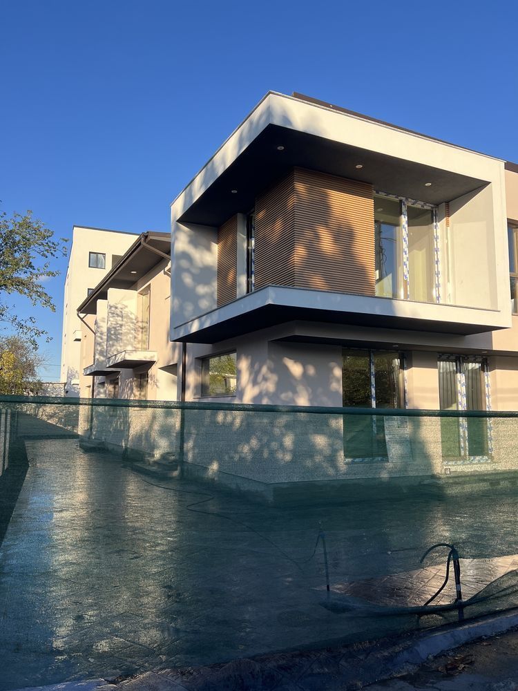 Duplex compus din 5 camere zona Bucuresti noi proprietar