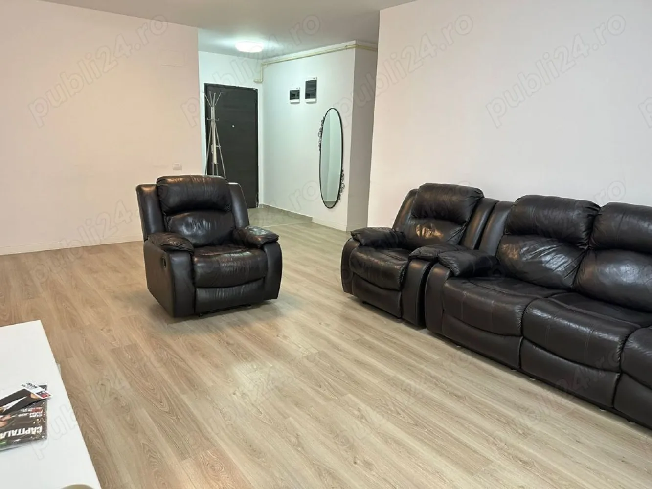 Apartament 3 camere București zona de Nord - Ofer spre vânzare un apartament de 3 camere situat in sectorul 1, pe șoseaua Gheorghe Ionescu Sisesti, la doar 10 minute cu mașina fata de Arcul de Triumf și Mall Băneasa Shopping Citit.

Caracteristici principale ale proprietății:

3 camere de tip semidecomandat 
Bucătărie închisă 
2 bai 
2 balcoane 

Detalii tehnice :

Suprafața utilă : 88 mp
Etaj 2 din 10
An construcție imobil : 2019
Central termica proprie
Încălzire în pardoseală 
Tâmplărie termopan Veka Spectral Umbra 7 camere
Pentru mai multe informații și programarea unei vizionari nu ezitați să mă contactați .
Exclus agenții !