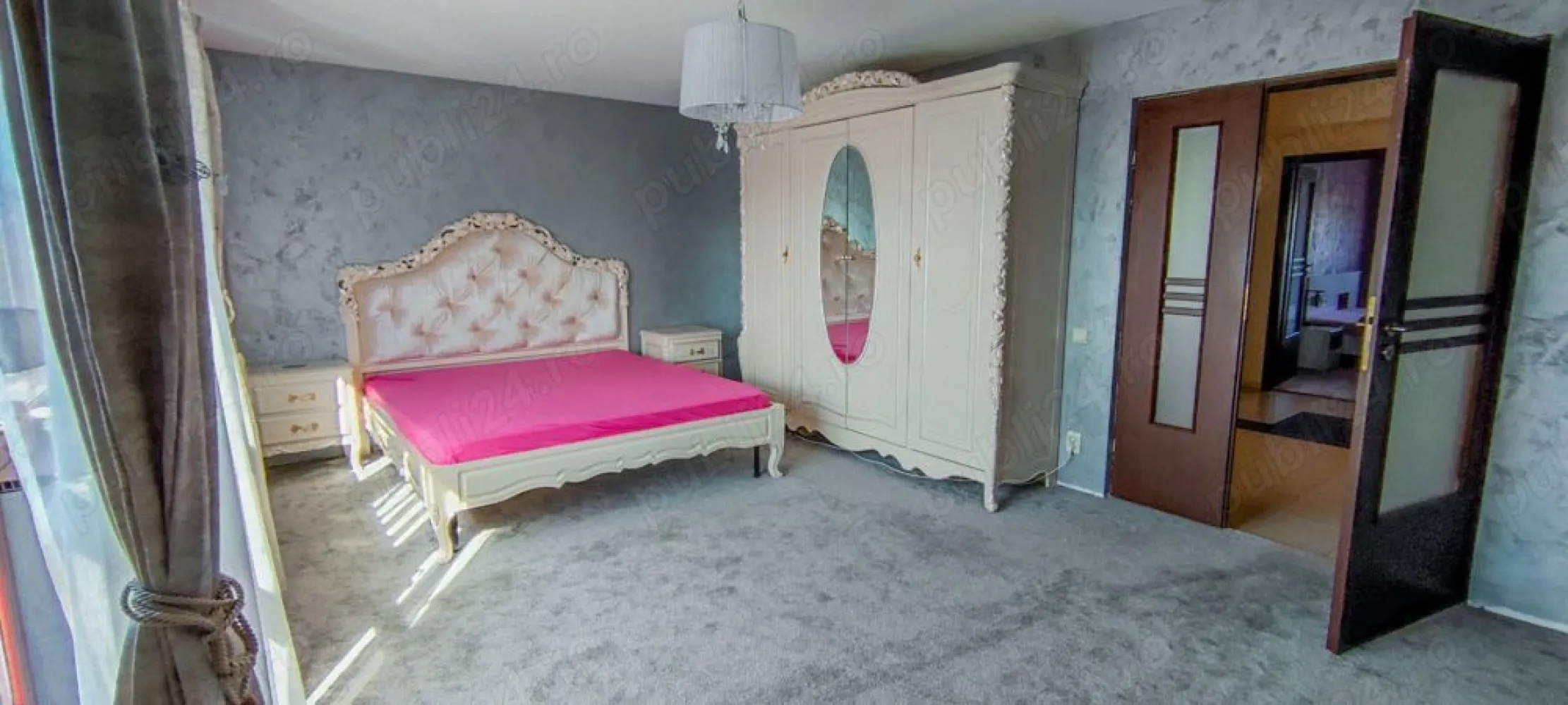 Ag BRASADAS vinde ap 2 cam 71mp Etaj 6/6 Podul de Fier 2015 - Agentia BRASADAS vinde apartament cuo2 camere DECOMANDATE cu o suprafata utila de 71.33 mp. 

Dependinte: 1 baie, bucatarie, debara, hol mare, balcon.

Este situat intr-o cladire cu 6 etaje, la etajul 6, in zona Podul de Fier, bulevardul CA Rosetti la
3 minute pana in Podul de Fier, la 7 minute de mers pe jos pana in Targu Cucului.

Apartamentul se vinde mobilat și utilat.

Apartamentul se vinde cu următoarele dotări: jaluzele exterioare, mocheta lipita in camere, aer condiționat, frigider, mașina de spălat, cuptor, plita, hota, TV pe perete., mobila bucatarie mdf vopsit, mobila de dormitor in ambele camere,paturi, dulapuri, noptiere, birouri, dulapuri pe hol.

Apartamentul poate fi cumparat si prin credit.

Pentru mai multe oferte accesați www.brasadas.com.
