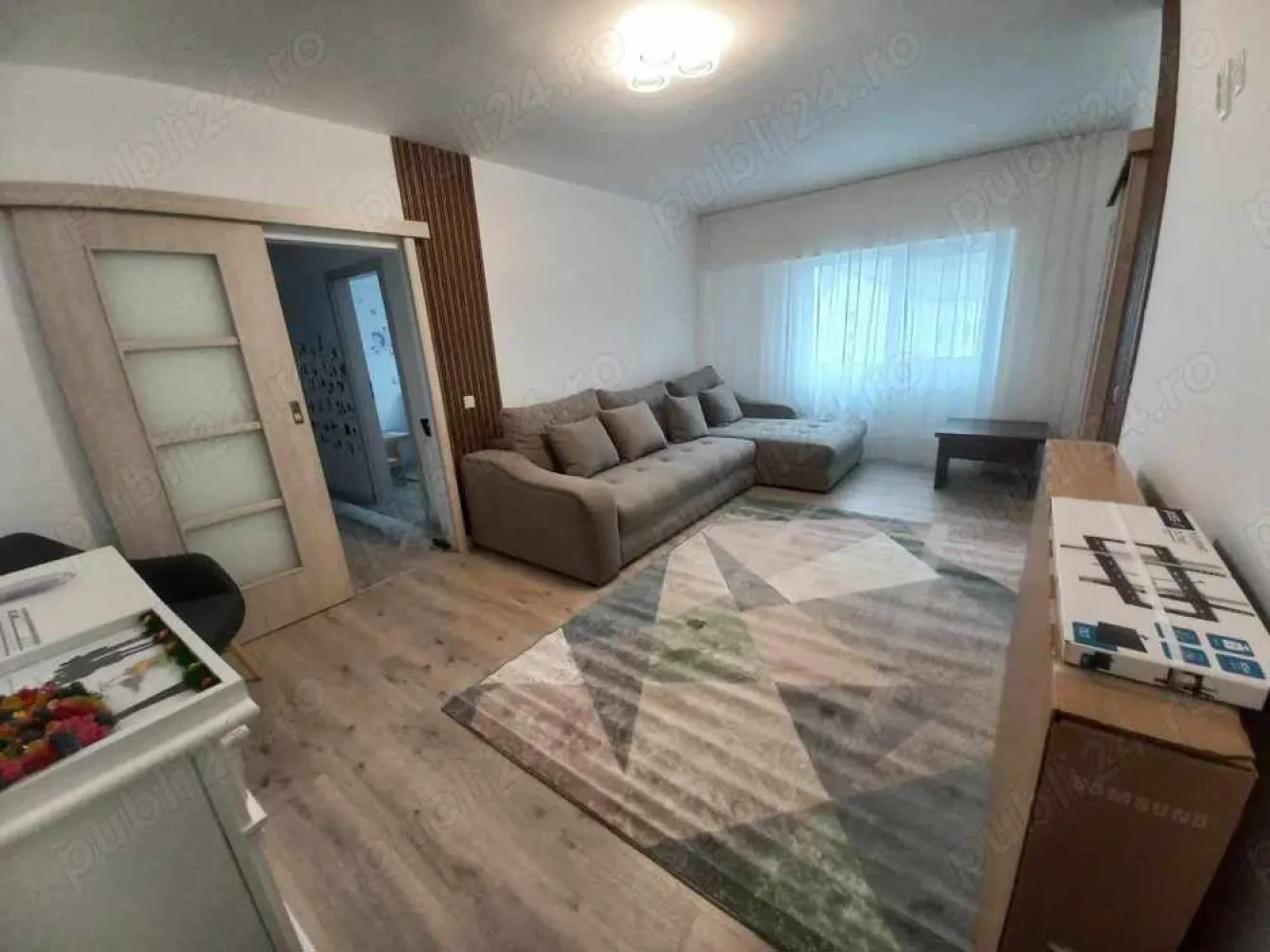 Ap 4 camere semidecomandat Zimbru - Persoana fizica ofer spre vanzare ap 4 camere semidecomandat 95 mp et 3 8,zona Rond Zimbru Vis a Vis de Biserica Catolica. Ap se vinde mobilat si utilat. Totul este nou!
165.000