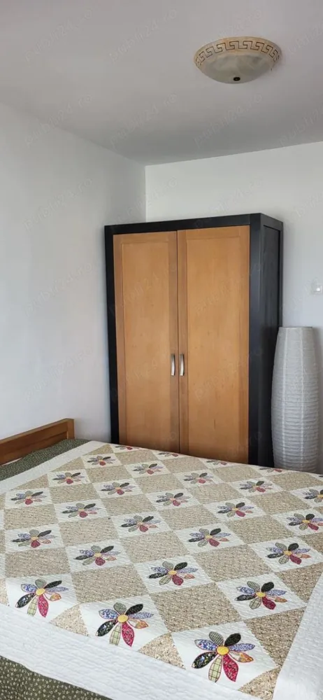Vând apartament 2 camere ultracentral în Iași. - Apartamentul este localizat pe bdul A Panu, langa judecatoria Iasi, bloc 7 noiembrie, etaj 10, mobilat si utilat, curat, centrala termica, aer conditionat.