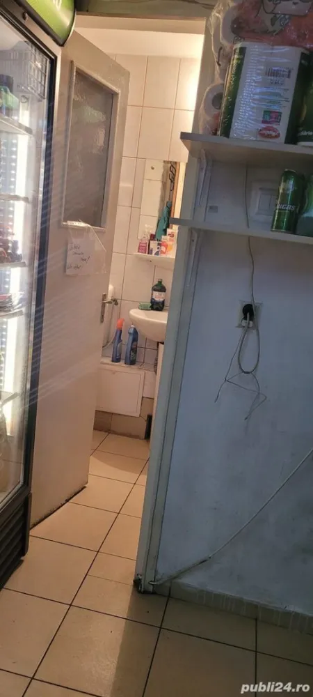 Spațiu comercial - Apartament 2 camere Berceni- Apărătorii Patriei - Vând apartament 2 camere transformat în spațiu comercial cu intrare separată cu autorizare de construcție aprobată.
Spațiul este pretabil pentru notariat, birou contabilitate, avocatură, salon înfrumusețare, cabinet veterinar, cabinet medical, stomotologic etc.
Bloc anvelopat recent (2022), uși, termopane noi.
Mai multe detalii telefonic.