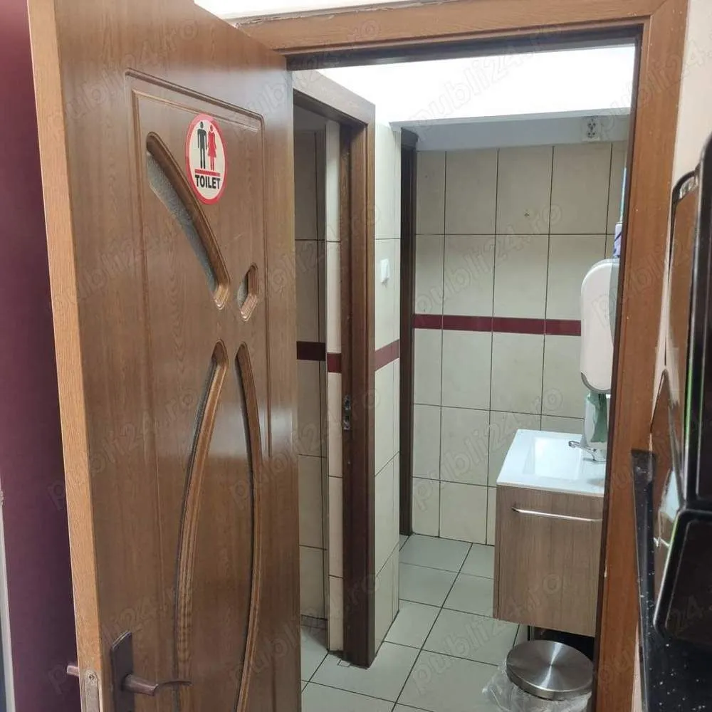 Restaurant - Vand afacere in Bulevardul Chisinau nr 10.Mai multe detalii la telefon sau la fata locului.Accept variante (masina,teren)