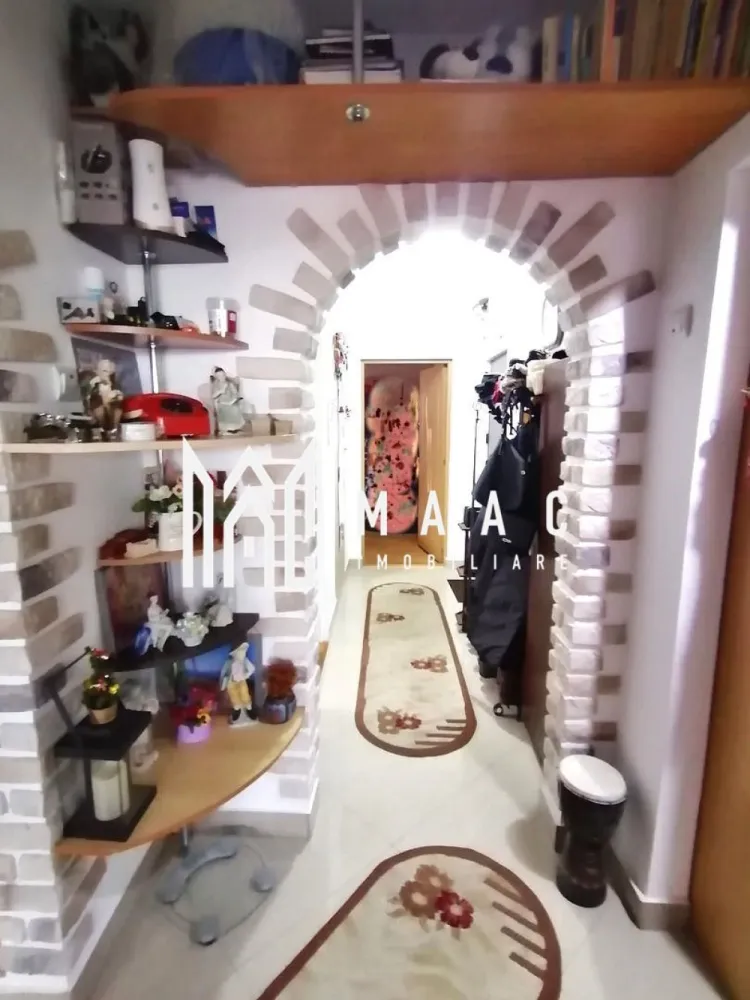 Apartament 3 camere I Decomandat I Zona Vasile Aaron