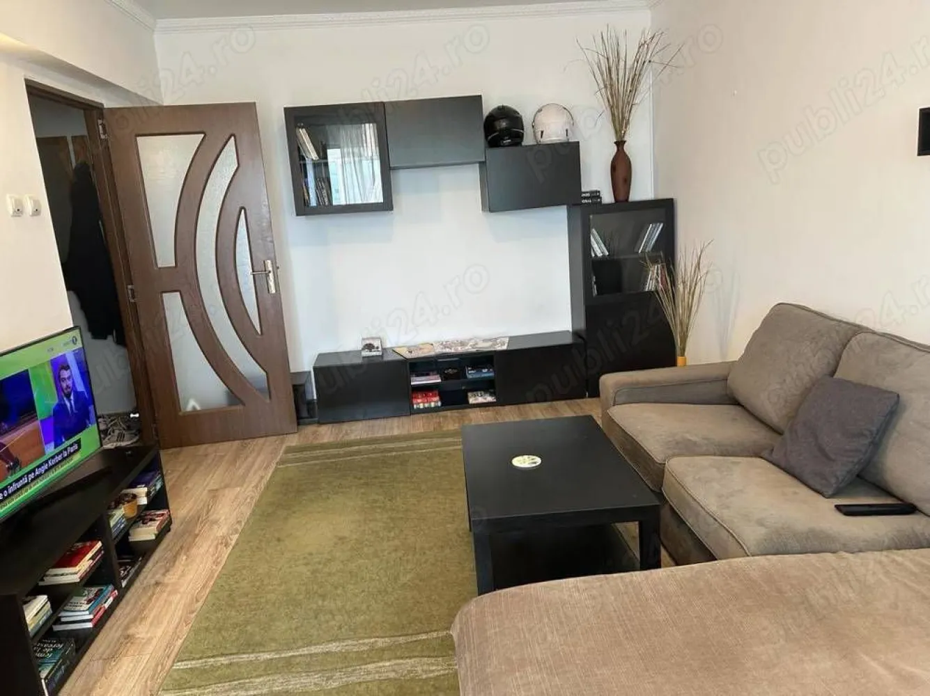 Proprietar vand apartament 4 camere Morarilor - Pantelimon - Apartament 4 camere , etaj 10 14 ,decomandat, 3 balcoane, 2 grupuri sanitare, bucatarie mare.

Bloc linistit, vedere la parc, 10min merou, mall in apropiere.