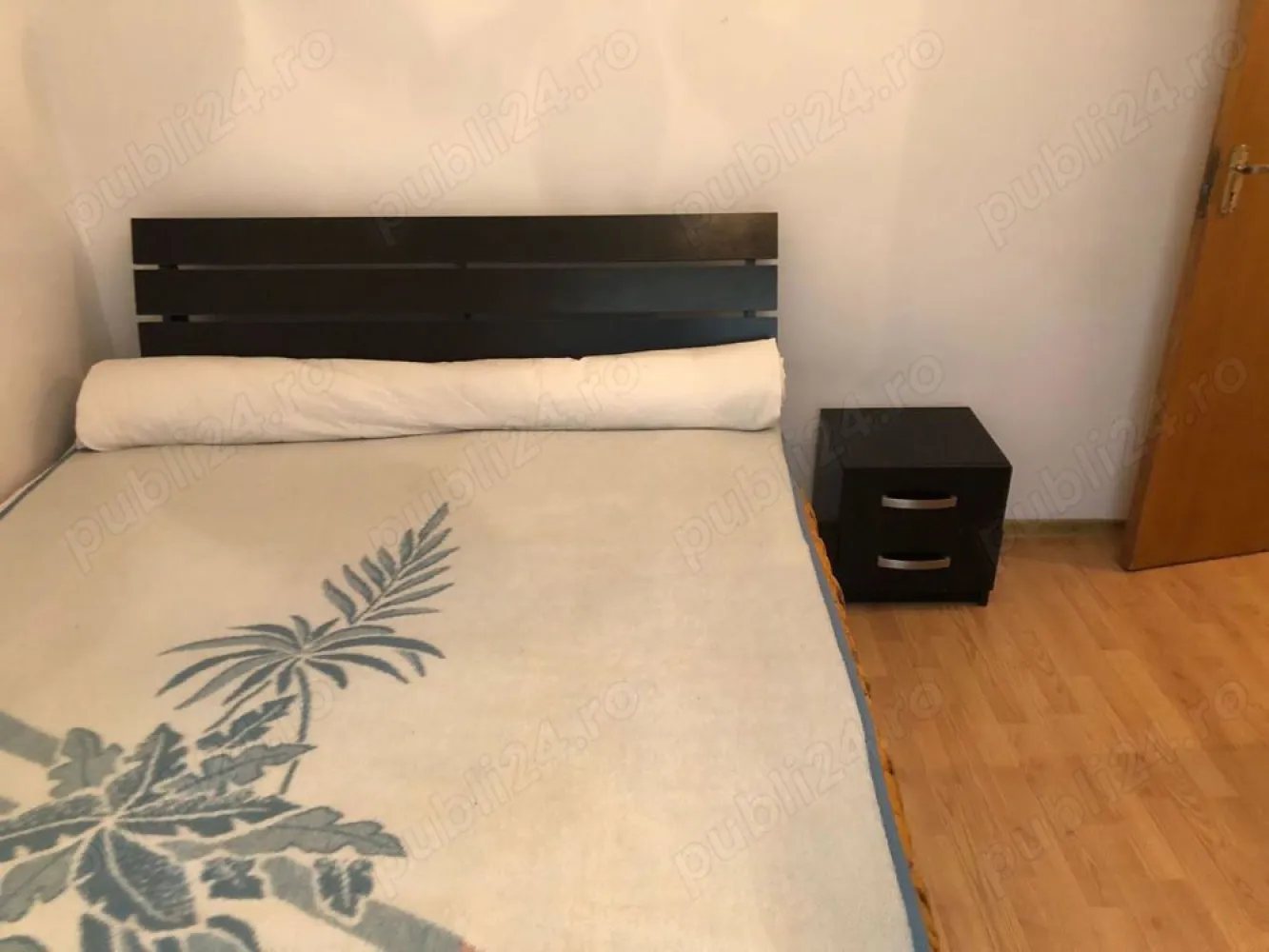apartament 4 camere - apartamentul este inchiriat se preluiaza contractul sau se anunta din timp si se elibereaza .