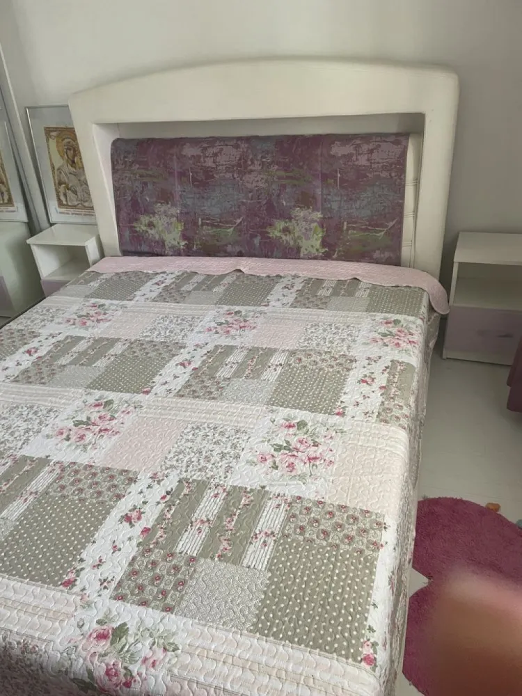 Vand apartament 4 camere - Metrou Gorjului , Aleea Moinești -Parcul Liniei ,4 camere 150.000€ negociabil
Descriere :
Proprietar direct , Apartament 4 camere an constructie 1983 ,etaj 3/4 , complet mobilat și utilat , Aleea Moinești -Parcul Liniei ,spațios , confort 1, decomandat , 83 mp. suprafața utilă , 87 mp.suprafata construita , balcon, centrală proprie , ușă antiefracție ,gresie,faianță , parchet , geamuri termopan .
Acces rapid la stația de metrou Gorjului (cca 7 min) și stație STB 137,138 (cca5 min.)