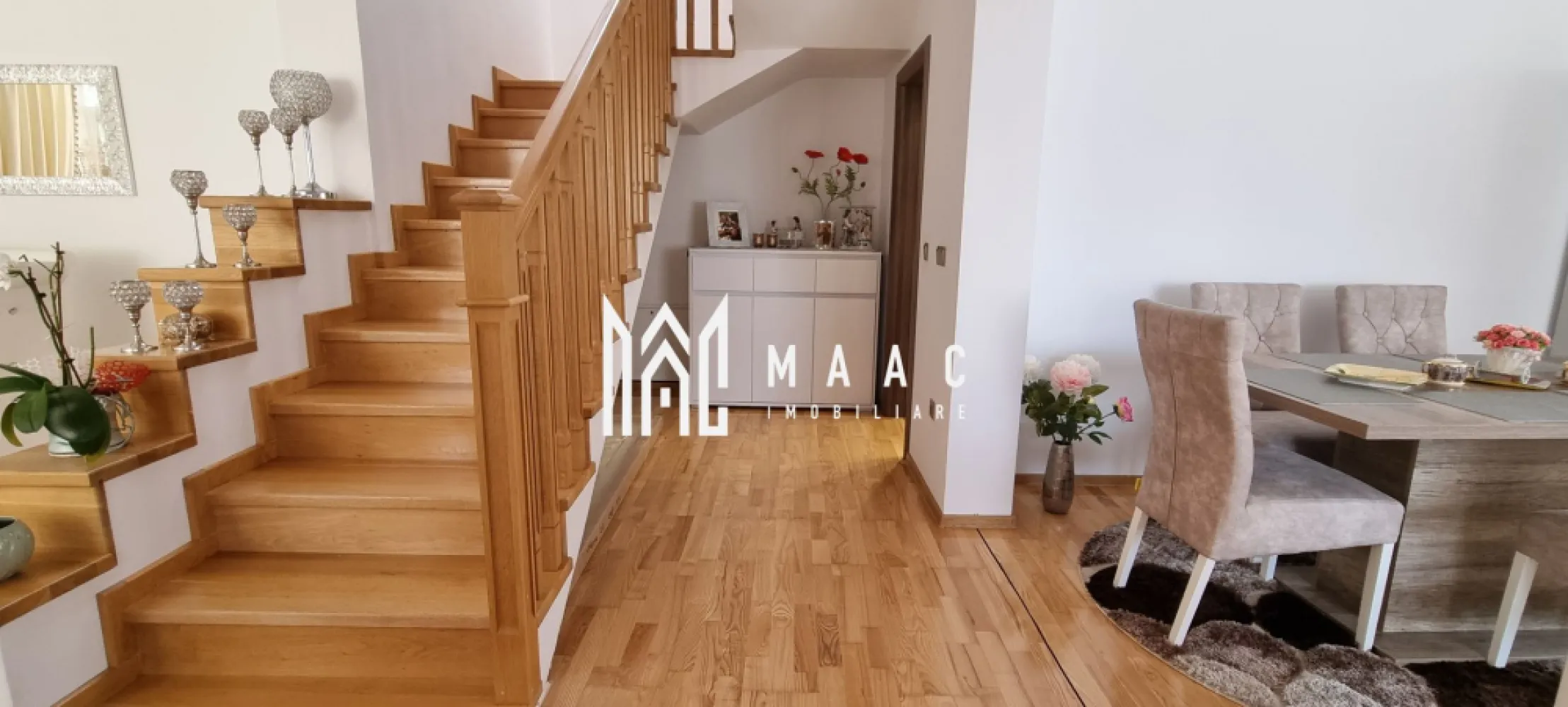 Casă individuală I 5 camere I Curte 500mp I Calea Cisnădiei - MAAC Imobiliare vă oferă oportunitatea de a achiziționa o casă minunată, perfect amplasată într-o zonă liniștită și prietenoasă. Construită între 2016 și finalizată în 2022, această locuință combină soliditatea materialelor de construcție cu un design funcțional și modern. Caracteristici principale: - Structură solidă – Fundatie și placă între etaje din beton, zidărie BCA cu izolație exterioară. Acoperiș din țiglă cu protecție la foc și izolație superioară. - Spațiu generos – Suprafață totală de teren 500 mp, cu un front stradal de 18 m pentru un acces facil și o atmosferă relaxantă. Compartimentare inteligentă a suprafaței utile de 130 mp: - Parter: Living open space, bucătărie, zonă de dining, grup sanitar și cămară. - Etaj mansardat: 4 dormitoare, fiecare cu acces către balcon exterior, plus baie cu geam de aerisire. - Confort termic de top – Încălzire prin pardoseală la parter și calorifere suplimentare; etajul dotat cu calorifere individuale. - Luminozitate și ventilație excelentă – Ferestre și uși exterioare din PVC cu geam termopan. - Acces sigur și elegant – Scări interioare din beton placate cu lemn masiv. Exterior și facilități: - Curte amenajată – Pavată și dotată cu zonă verde, pregătită pentru relaxare sau amenajări suplimentare. - Gard de zidărie cu porți din fier forjat – Poarta de acces poate fi automatizată pentru un plus de confort. - Terasă în curs de amenajare, ideală pentru momente de relaxare în aer liber. Disponibilitate imediată! Proprietatea este liberă de sarcini, iar documentele sunt conforme. Această casă poate fi locuința perfectă pentru cei care caută spațiu, confort și o zonă liniștită. Contactați-ne pentru mai multe detalii și o vizionare, specificând ID CP2527693. }}