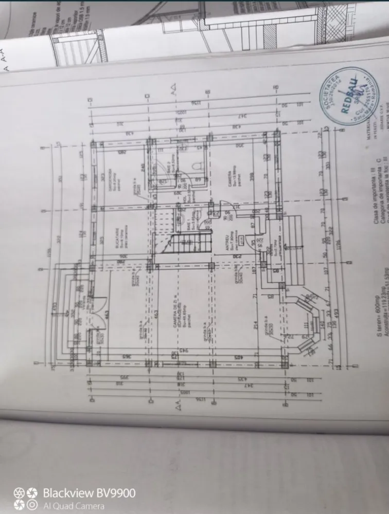 Vand Casa in Paulesti - Casa noua construita in 2019 in Păulești str Ghioceilor. strada asfaltata. Casa se afla finalizată la stadiu de gri și se poate vinde finisata in totalitate , prețul fiind negociabil în funcție de stadiul finalizări casei. Avantaj la finalizarea casei poate sa fie după gustul clientului. .loc de parcare pentru 8 mașini în fața casei. .suprafata terenului 6 arii, front 21,5m .Casa are 120 m2 amprenta la sol ( m2 util : 16 m2 bec tehnici,106m2 parter, 80-100m2 mansarda ), 1 bucătărie, 3 camere din care una este camera matrimoniala cu baie mare +dresing 11m2, living 60m2, 3 bai , utilități :apa, gaz ,curent trifazat, canalizare+fosa septica, izolata cu vata pe exterior ,mansarda cu spuma poliuretanica cu celula închisă (menționez că SPUMA NU ESTE PROIECTATA INTRE CORNI) sa placat cu osb sub corni și spumă sa proiectat pe osb . Între corni exista o ventilatie. Este foarte economică .încălzire în pardosea cu șemineu termo ;centrala pe curent trifazat ,centrala pe gaz, .se lucrează la finisări. Casa se poate vinde finisata in totalitate .Casa este locuibila. Mai multe inf la tf 07cinci cinci șase zero cinci sapte29..