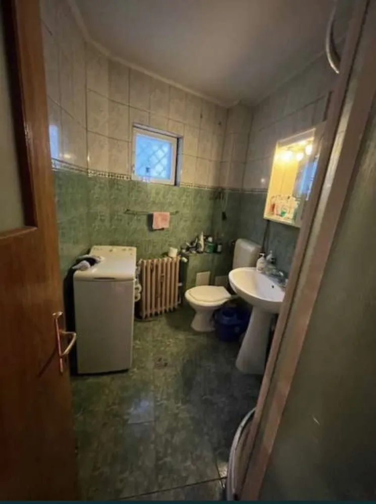 2 camere - Direct proprietar (fara comision), 2 camere confort 1, gresie faianta, usi lemn, parchet, termopan, balcon inchis, gaze
