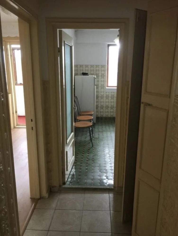 Apartament de vanzare, 3 camere, Tomis3 Constanta - Apartament de vanzare 3 camere , tomis trei , et 7 , decomantat