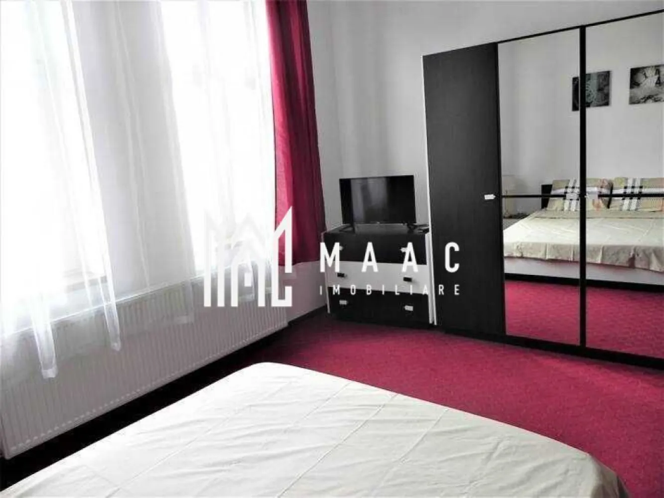 INVESTITIE I Apartament 2 camere I Etaj 1 I Central - Apartament 60 mp, compartimentat în 2 garsoniere – Central, Sibiu | Ideal pentru regim hotelier O oportunitate excelentă în zona centrală a Sibiului: apartament cu 60 mp utili, situat la etajul 1 din 1, compartimentat eficient în două garsoniere independente – soluție ideală pentru investiție în regim hotelier sau închiriere pe termen scurt. Detalii proprietate: Suprafață utilă: 60 mp 2 garsoniere separate. Fiecare garsonieră dispune de: cameră de zi / dormitor baie proprie chicinetă Etaj 1/1 într-o clădire cu fațadă renovată Acces prin curte comună Pod renovat – izolație termică bună și spațiu suplimentar Se vinde mobilat și utilat complet, gata pentru închiriere imediată Avantaje: Locație centrală, la doar câteva minute de Piața Mare și obiectivele turistice Compartimentare practică pentru Airbnb sau închiriere dublă Zonă liniștită, dar ușor accesibilă pentru turiști Investiție ideală în centrul orașului Clădire întreținută, cu elemente de arhitectură specifică zonei istorice Pentru detalii sau programarea unei vizionări: ID: CP2526301 }}