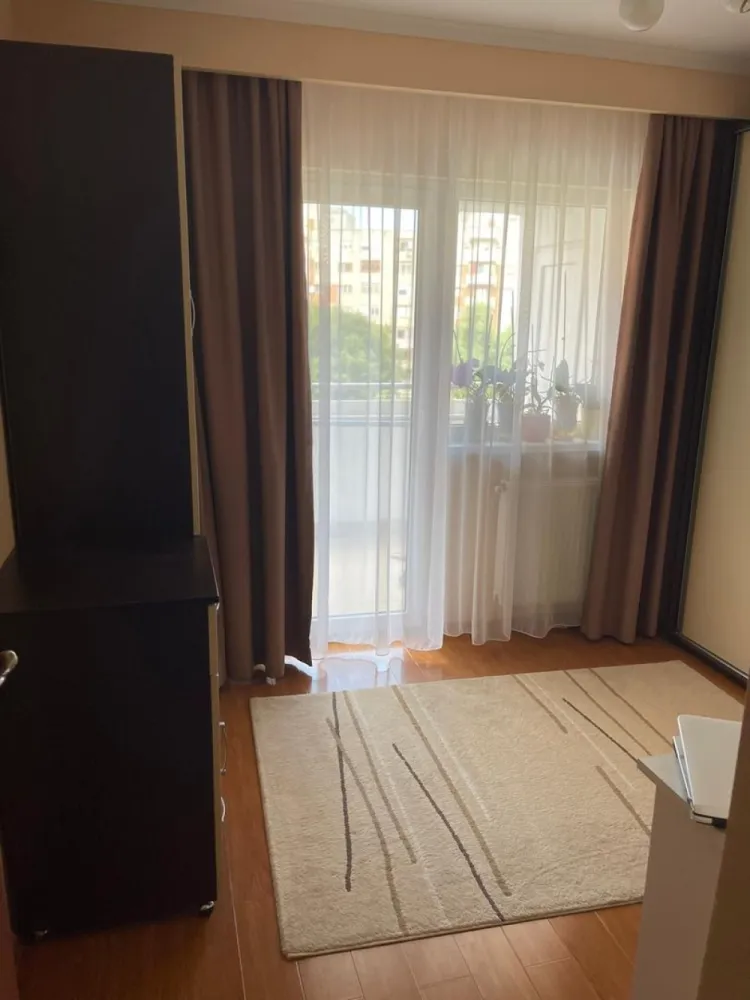ageuropa.ro vinde ap 4 cam etajul 4 pe Blaga. - Agenția EUROPA vinde apartament cu patru camere situat la etajul 4 pe Blaga.