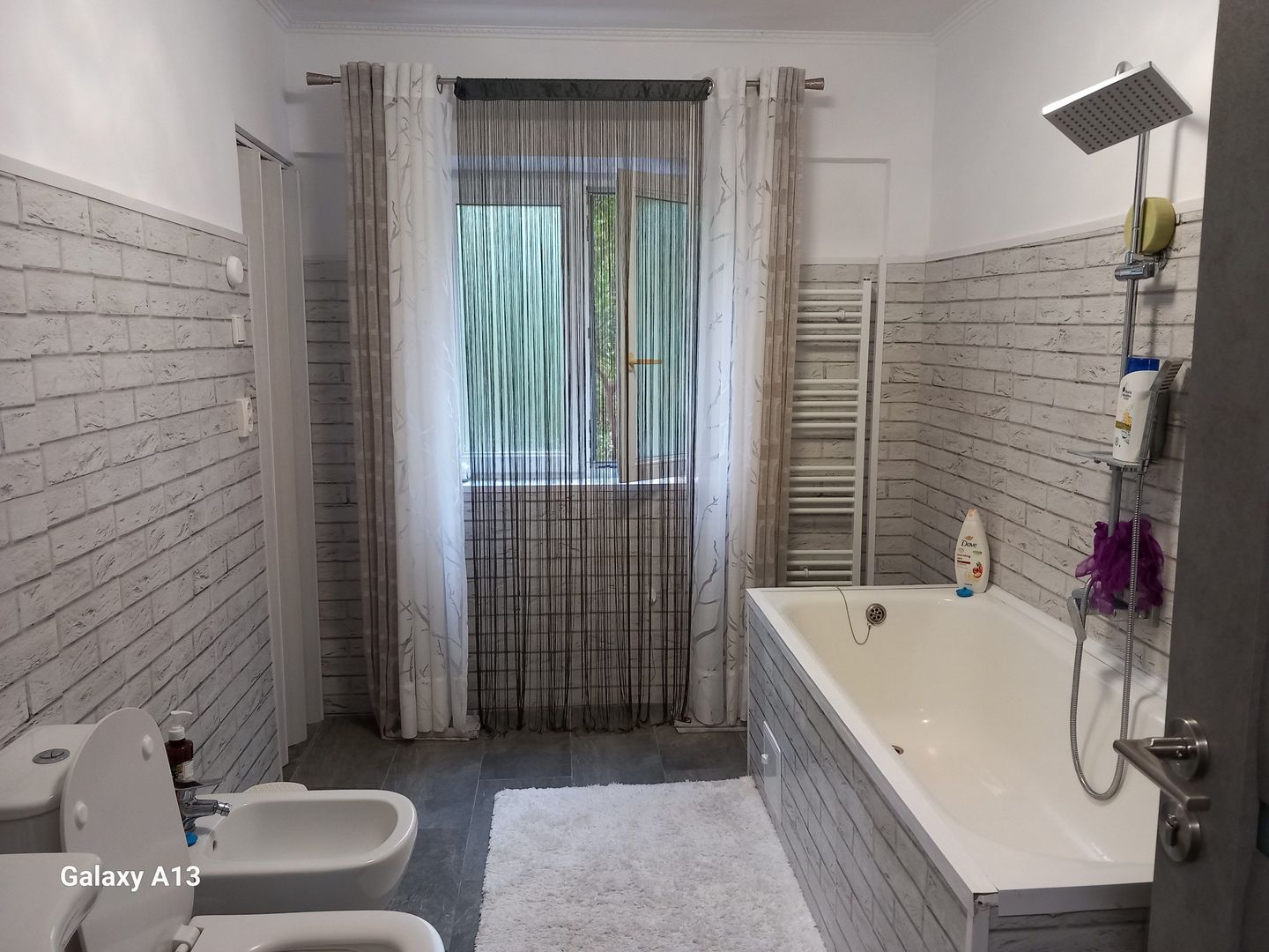 BRASADAS vinde apt. 2 cam RENOVAT 78mp utili etajul 1 în Micro 17.