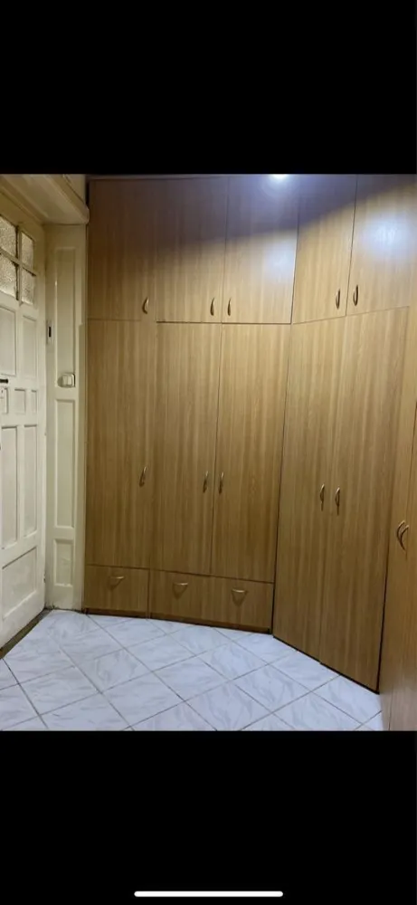 Apartament 2 camere Unirii - Apartament cu 2 camere, etaj 1 din 5, suprafata 45 mp utili, cu vedere la fantanile arteziene si la 2 minute de statia de metrou si la 5 minute de magazinul Unirii.