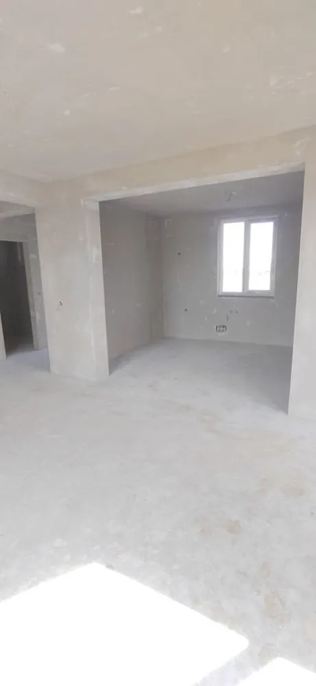 Casă nouă de vânzare