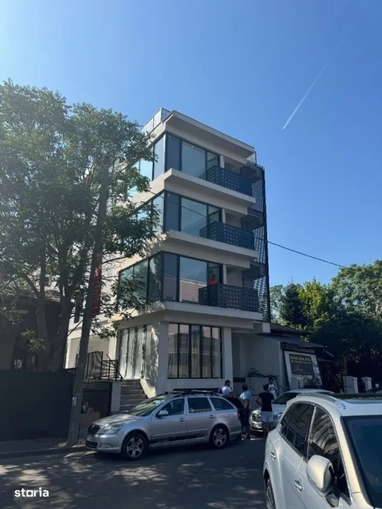 OCAZIE Spatiu comercial / Birouri Piata Floreasca - Se ofera spre inchiriere spatiu comercial birouri - Dorobanti / Pta Floreasca
Dotari:
Centrala termica de apartament
Incalzire in pardoseala
Finisaje premium
Lift
Etaj 1, vedere frontala spre Pta Floreasca
Pret:2500e/luna