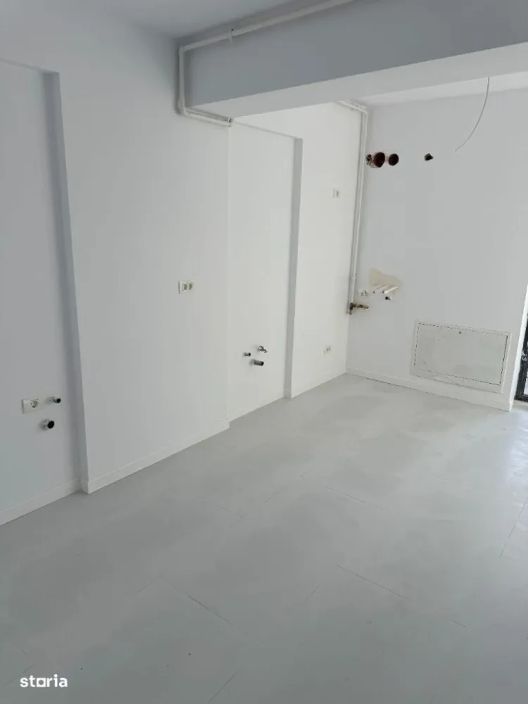 OCAZIE Spatiu comercial / Birouri Piata Floreasca - Se ofera spre inchiriere spatiu comercial birouri - Dorobanti / Pta Floreasca
Dotari:
Centrala termica de apartament
Incalzire in pardoseala
Finisaje premium
Lift
Etaj 1, vedere frontala spre Pta Floreasca
Pret:2500e/luna
