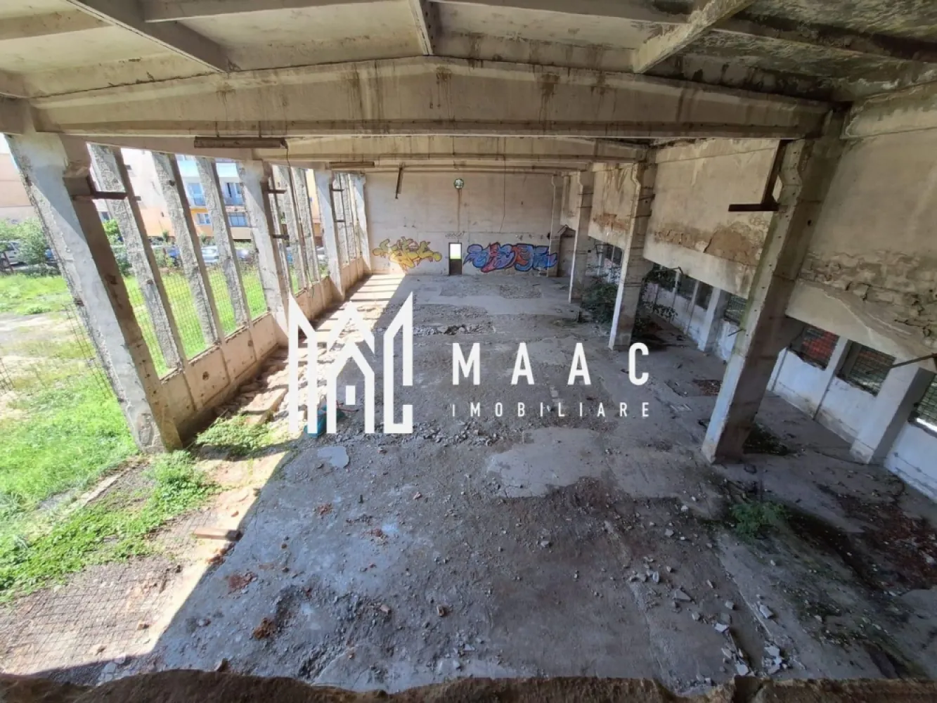 Spatiu comercial/birouri | Zona Centrala | Teren 700 mp - MAAC Imobiliare va propune spre vanzare o proprietate cu un potențial excepțional de dezvoltare – Locație centrală premium! Oportunitate rară pentru dezvoltatori, investitori sau antreprenori în căutarea unui spațiu generos și versatil, situat într-o zonă urbană strategică, cu vizibilitate și accesibilitate excelente. Caracteristici principale: Suprafață construită generoasă: Parter: 508 mp Etaj: 130 mp Posibilitate de extindere pe verticală pe întreaga amprentă la sol Teren liber aferent: 700 mp Ideal pentru: extindere, amenajare parcare, spații verzi sau zone funcționale adiacente Structură solidă Construcție robustă (fostă centrală termică) – perfectă pentru reconversii multiple Destinații posibile (conform potențialului urbanistic): Centru medical sau clinică privată Spațiu comercial / retail Sediu de birouri / coworking Centru educațional sau showroom Alte proiecte publice sau private – conform nevoilor investitorului Avantaje locație: Poziție centrală Acces direct la: Artere rutiere majore Mijloace de transport în comun Toate utilitățile și infrastructura urbană necesară Ideal pentru investitori care caută: Spațiu cu valoare adăugată și flexibilitate în reconversie Poziționare centrală cu potențial de creștere accelerată Proiecte imobiliare, comerciale sau instituționale Pentru mai multe informatii va rugam sa ne contactati specificand ID: CP2524064 }}